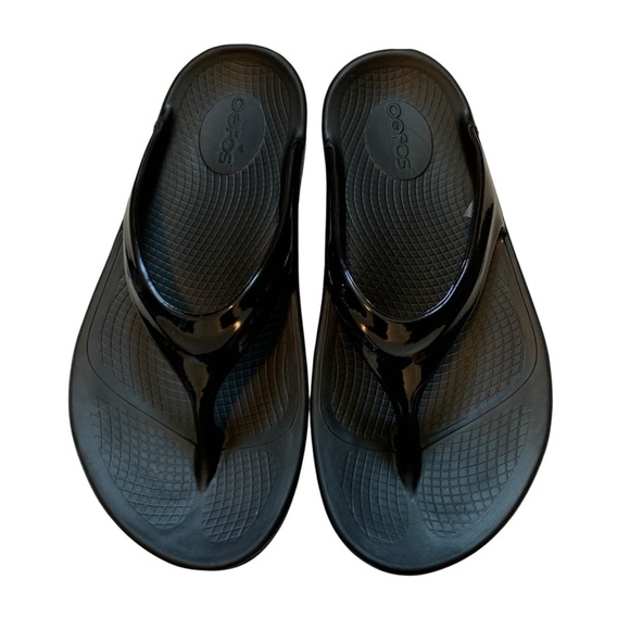 OOFOS Sandals Womens Size 6 Oolala Satin Thong Flip Flop Comfort Cushion Walking - Picture 1 of 9